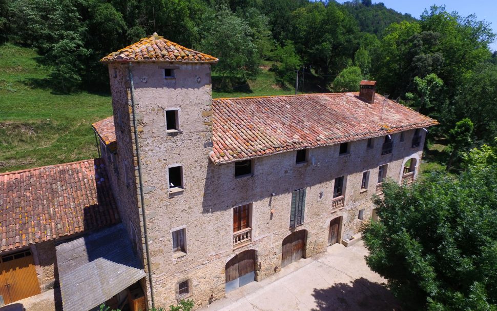 Finca rústica con masía en Olot (Girona)