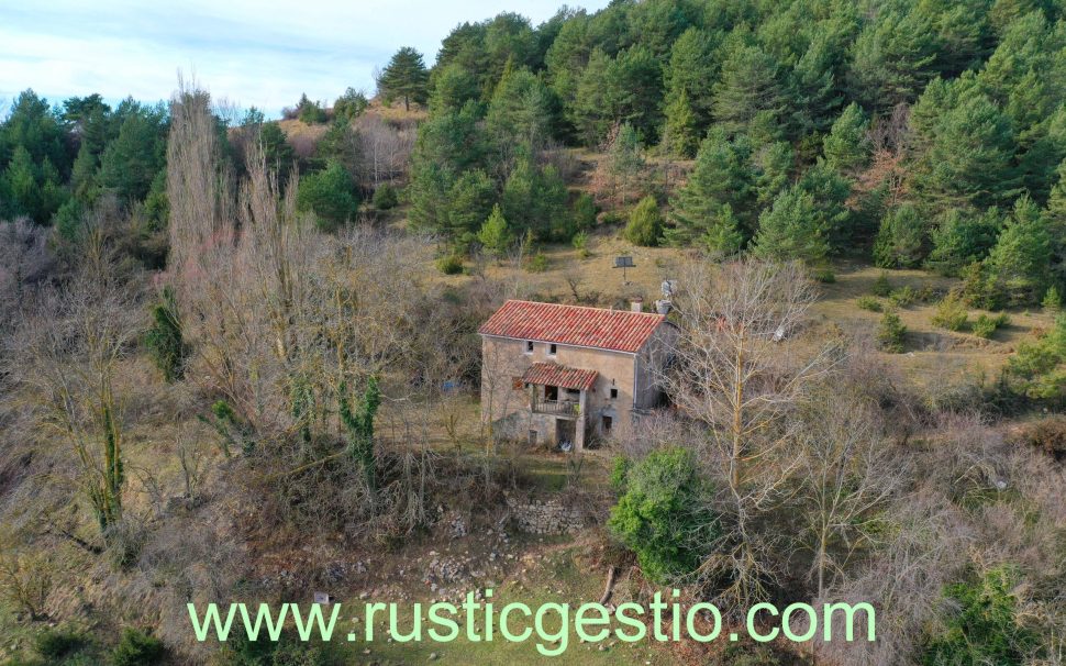 Finca rústica amb masia a Sant Joan de les Abadesses (Ripollès)