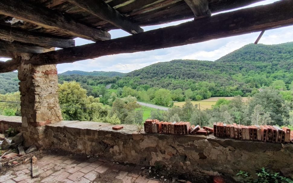 Finca rústica amb masia a La Vall d’en Bas (Garrotxa)