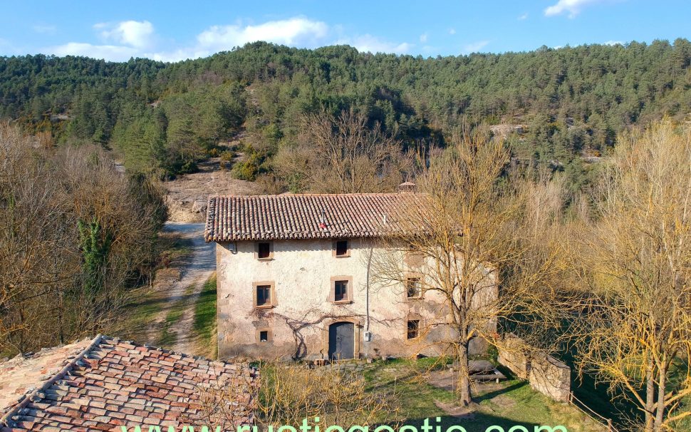 Finca rústica amb masia a Sobremunt (Osona/Barcelona)