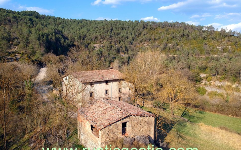 Finca rústica amb masia a Sobremunt (Osona/Barcelona)