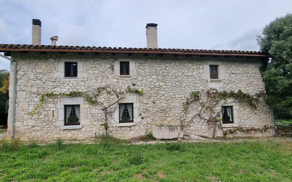 Finca rústica amb masia a Sant Martí de Llémena (Gironès)