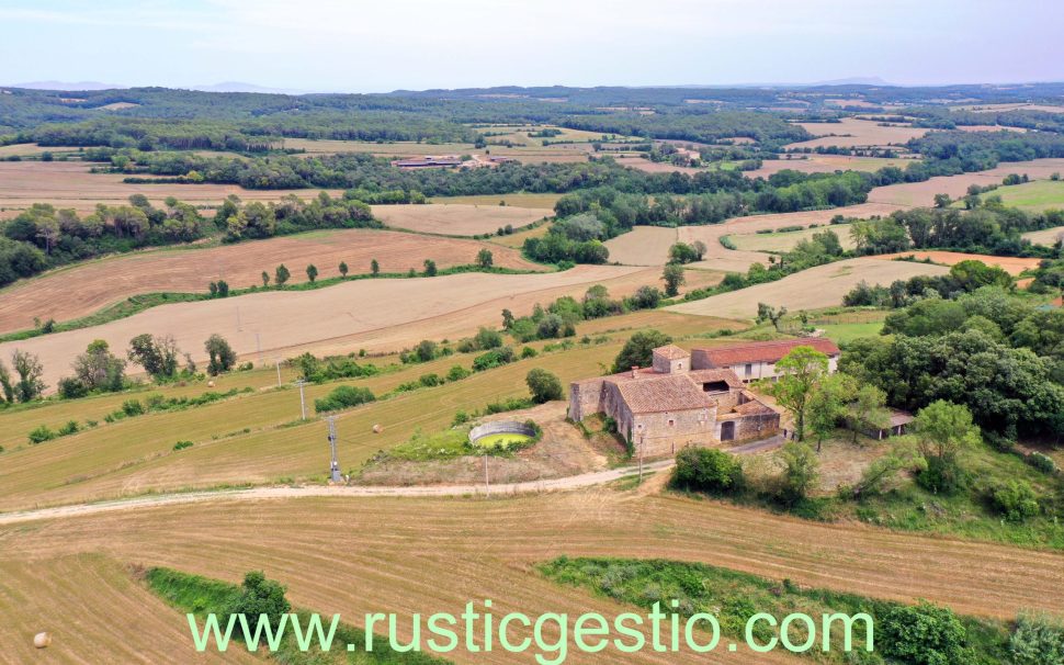 Finca rústica con masía en Banyoles (Pla de l’Estany)