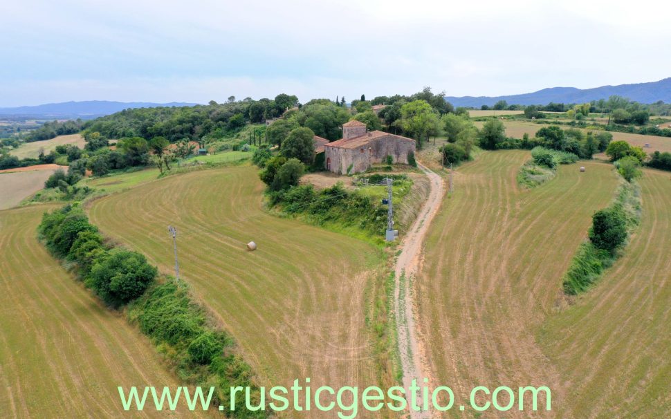 Finca rústica con masía en Banyoles (Pla de l’Estany)