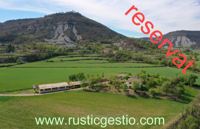 Finca rústica con masía en Vic-Santa Eulàlia de Riuprimer (Osona)