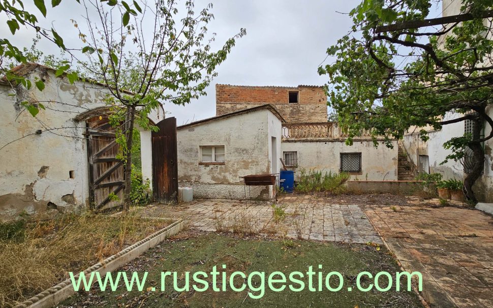 Finca rústica amb masia a Piera (Anoia)