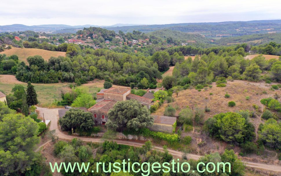 Finca rústica amb masia a Piera (Anoia)