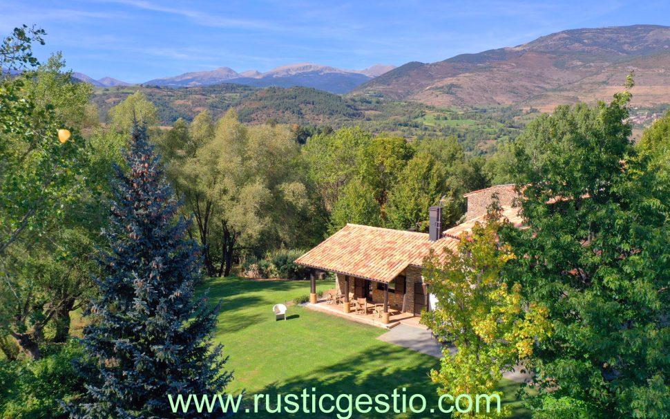 Finca urbana con casa de campo en Bellver de Cerdanya (La Cerdanya)