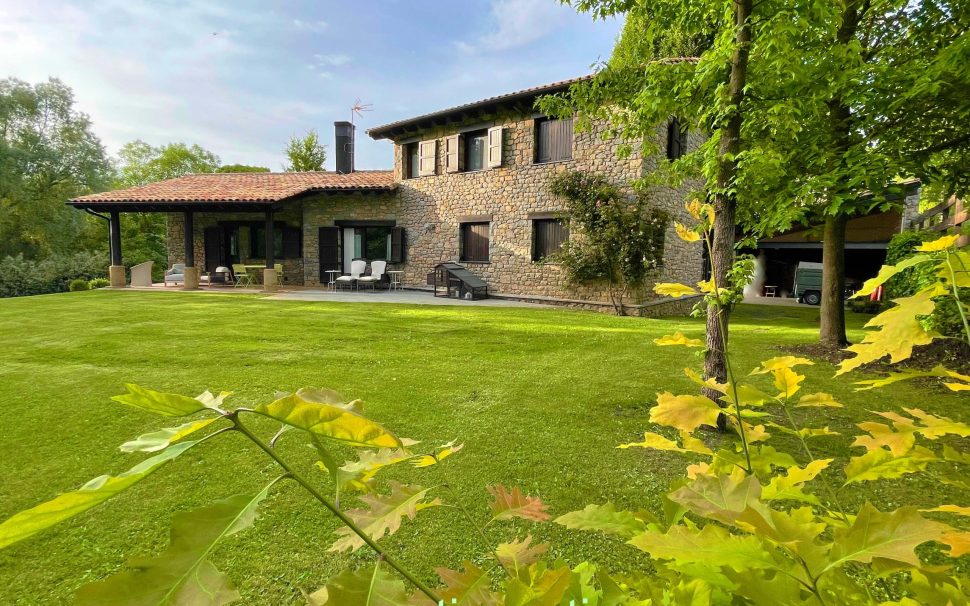 Finca urbana con casa de campo en Bellver de Cerdanya (La Cerdanya)