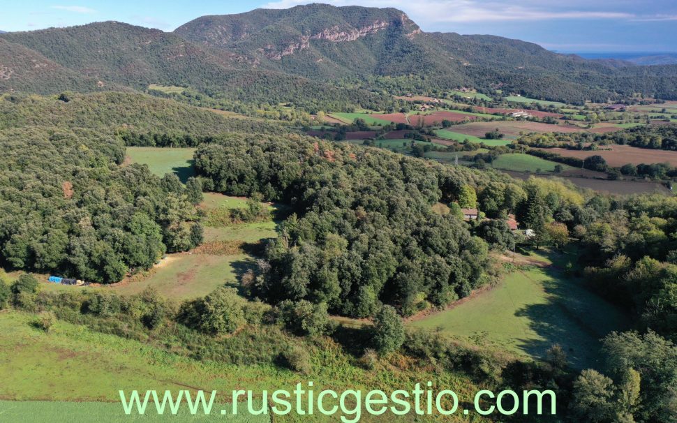 Finca rústica con masía en Olot (Garrotxa)