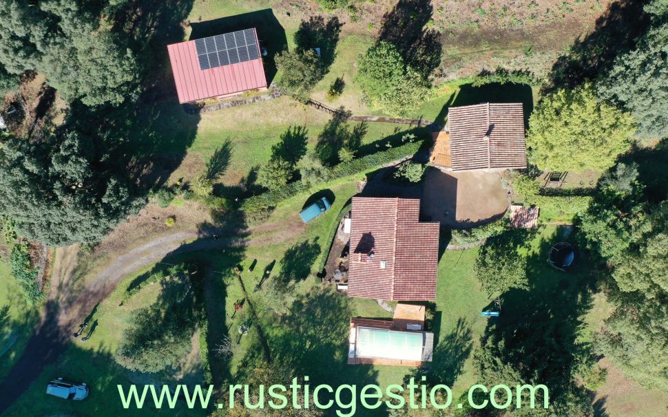 Finca rústica amb masia a Olot (Garrotxa)