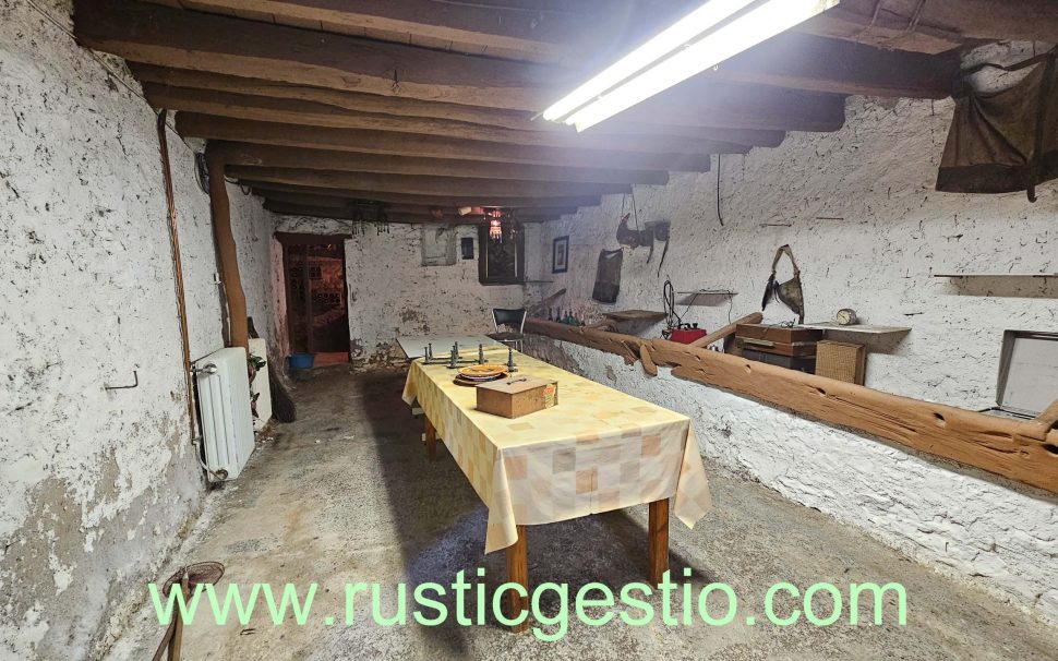 Finca rústica de 134 Has. amb masia a Ripoll (Ripollès)