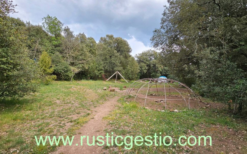 Finca rústica con masía de Begudà / Olot (Garrotxa)