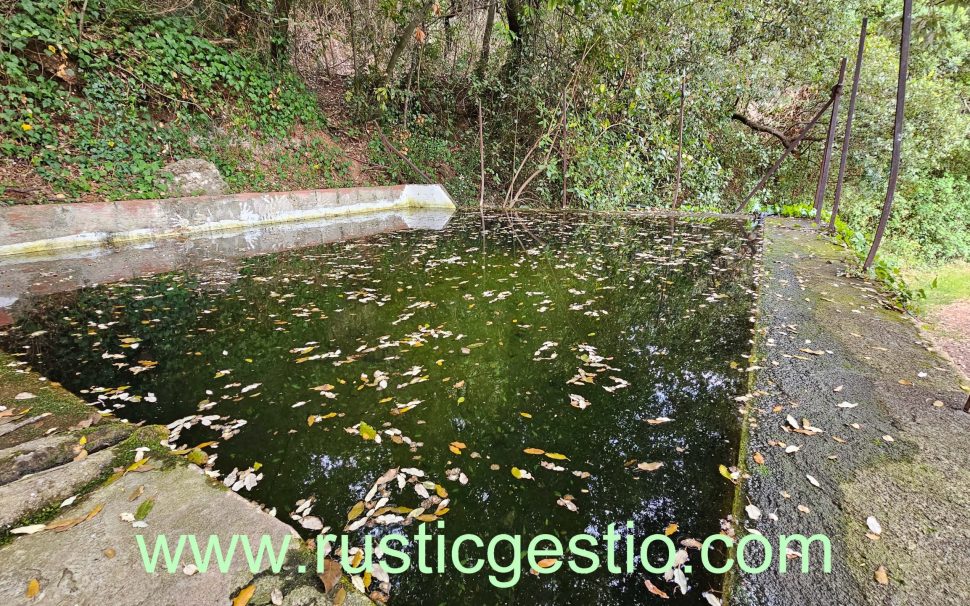 Finca rústica con masía de Begudà / Olot (Garrotxa)