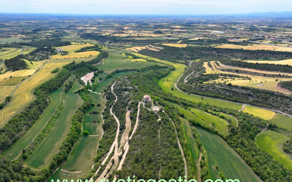 Finca rústica amb masia a Estaràs / Calaf (Segarra)