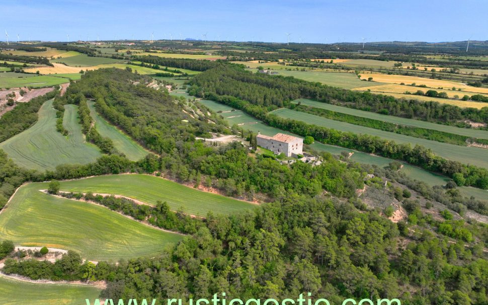 Finca rústica amb masia a Estaràs / Calaf (Segarra)