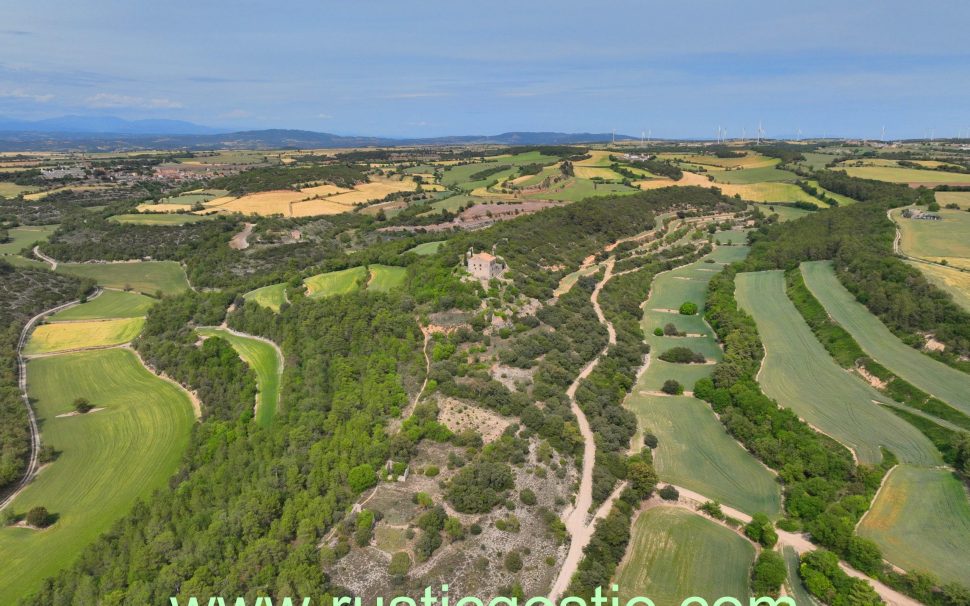 Finca rústica con masía de Begudà / Olot (Garrotxa)