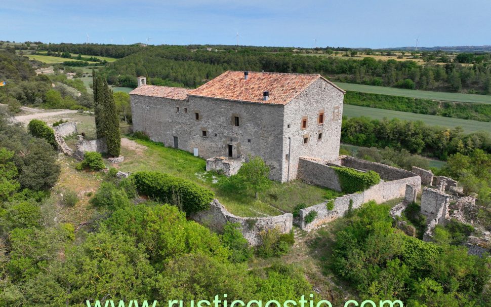 Finca rústica con masía de Begudà / Olot (Garrotxa)