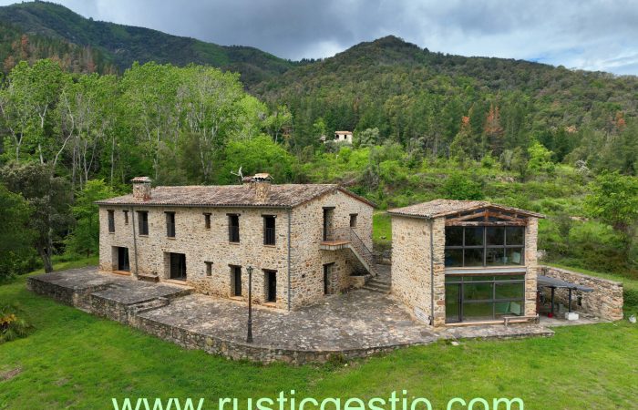 Finca rústica amb masia en Anglès (La Selva)