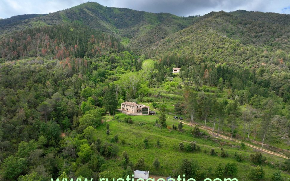 Finca rústica amb masia en Anglès (La Selva)