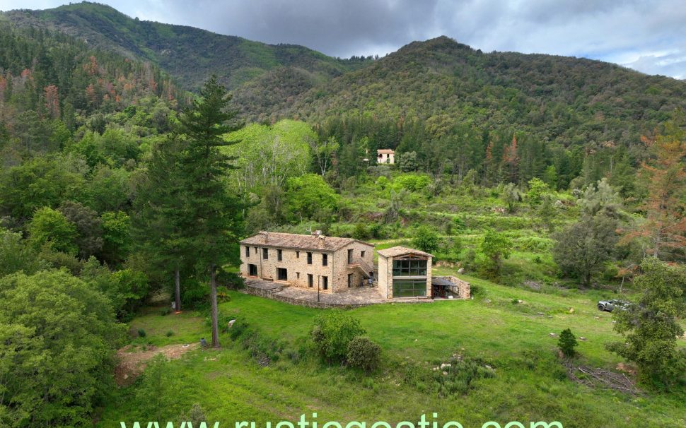 Finca rústica amb masia en Anglès (La Selva)