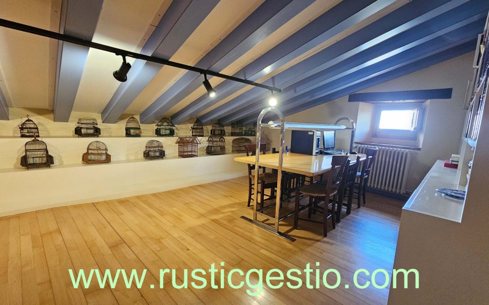 Finca rústica amb masia a Falgars d’en Bas (Rupit/Osona)