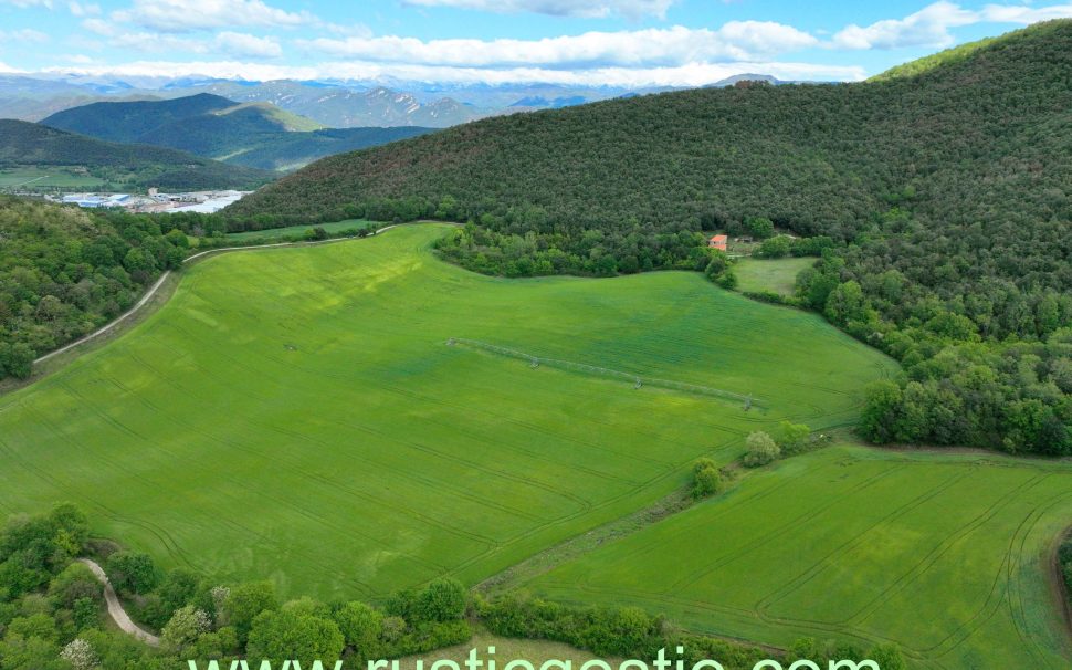 Finca rústica agrícola y forestal en Begudà (Sant Joan les Fonts)