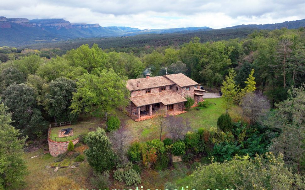 Finca rústica amb masia a Vilanova de Sau (Osona)