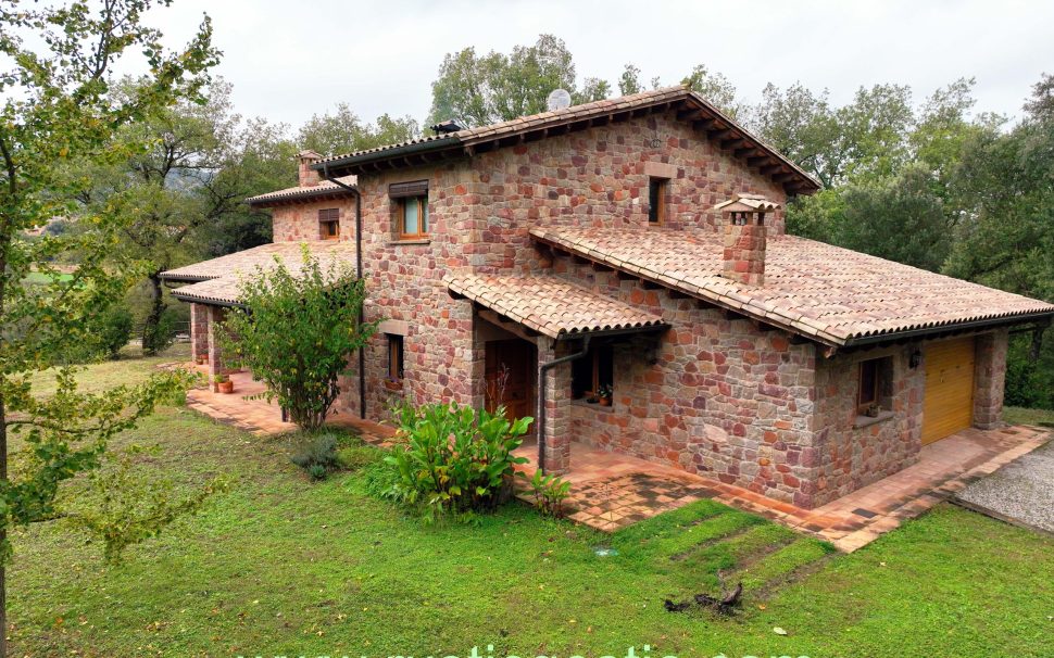 Finca rústica amb masia a Vilanova de Sau (Osona)