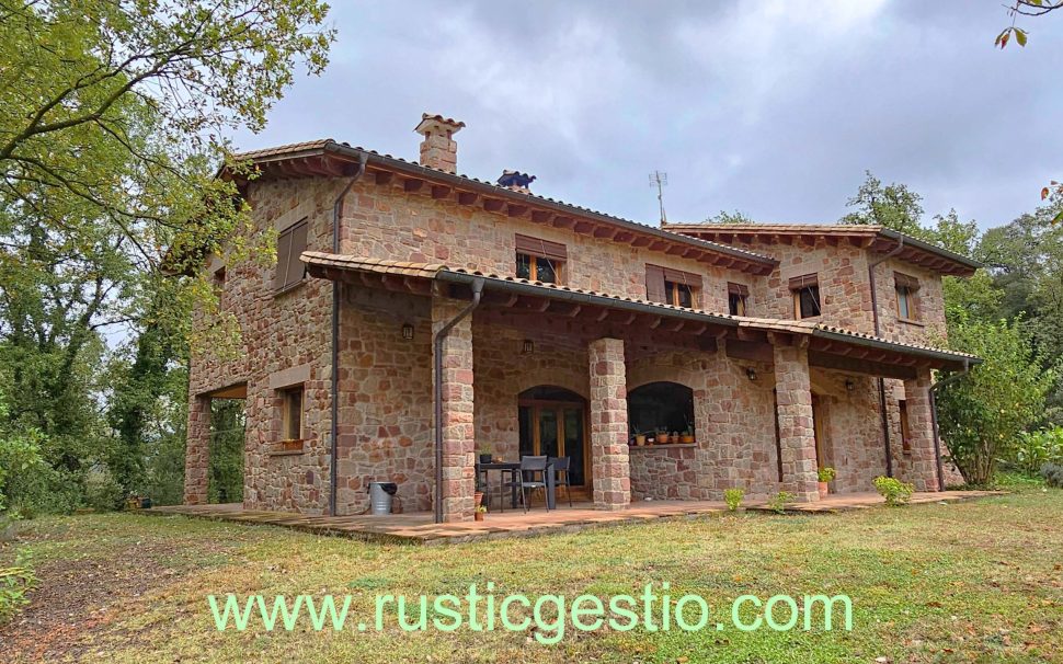 Finca rústica amb masia a Vilanova de Sau (Osona)