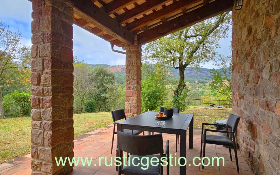 Finca rústica amb masia a Vilanova de Sau (Osona)