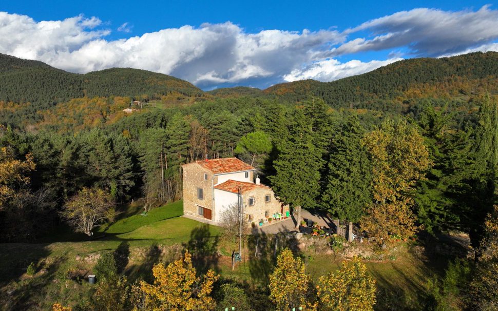 Finca rústica amb masia a Les Llosses (Ripollès)