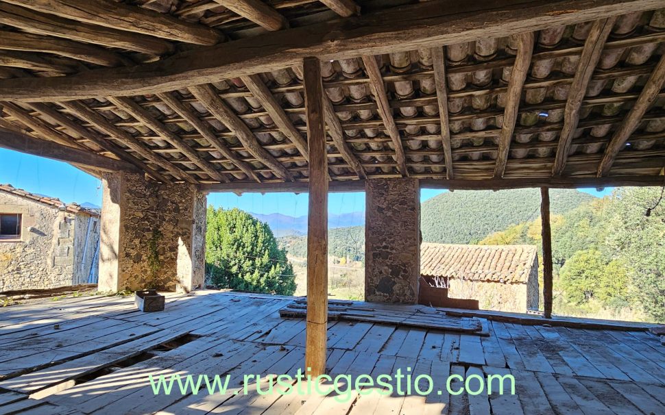 Finca rústica amb masia a Santa Pau (Garrotxa)