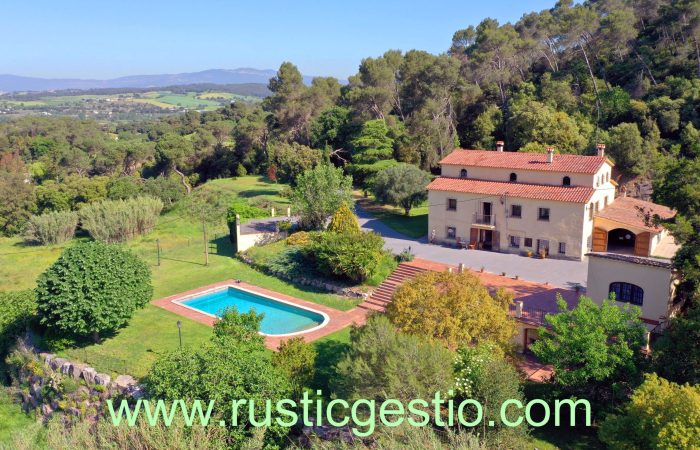 Finca rústica con masía en La Roca del Vallès (Barcelona)