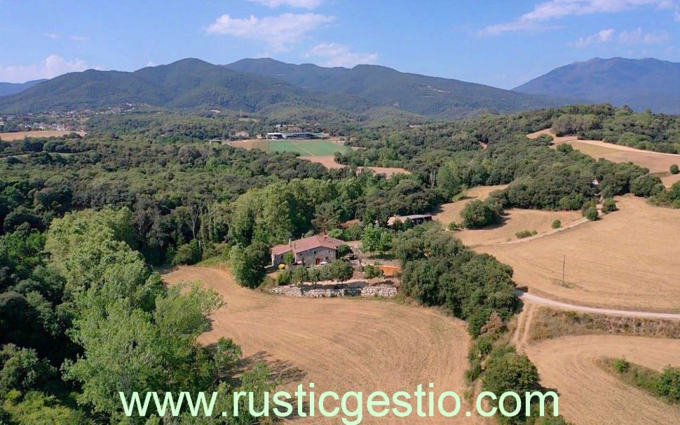 Finca rústica con masía/hotel rural en Sant Pere de Vilamajor (Vallès Oriental)