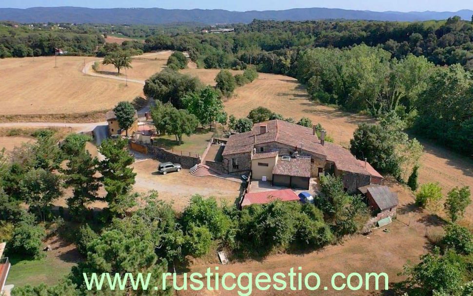 Finca rústica con masía/hotel rural en Sant Pere de Vilamajor (Vallès Oriental)