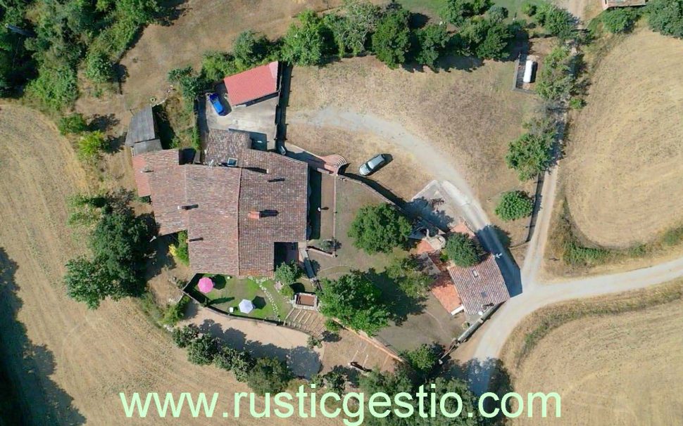 Finca rústica con masía/hotel rural en Sant Pere de Vilamajor (Vallès Oriental)