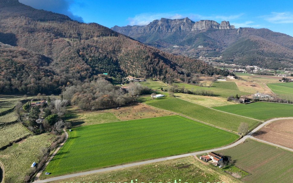 Finca rústica agrícola i forestal a la Vall d’en Bas (Garrotxa/Girona)