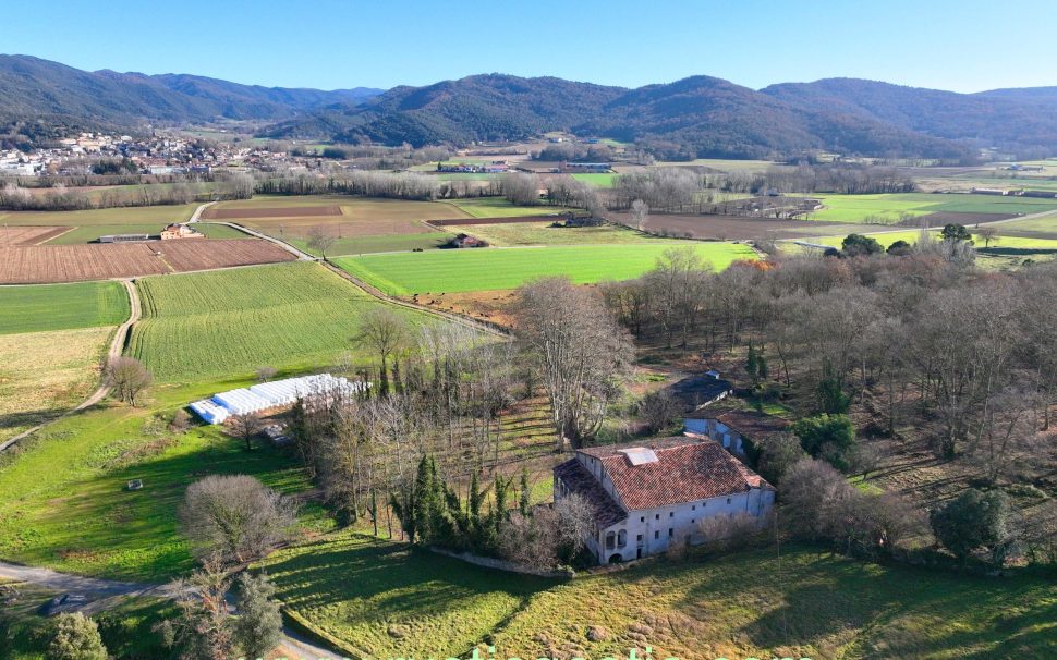 Finca rústica agrícola i forestal a la Vall d’en Bas (Garrotxa/Girona)